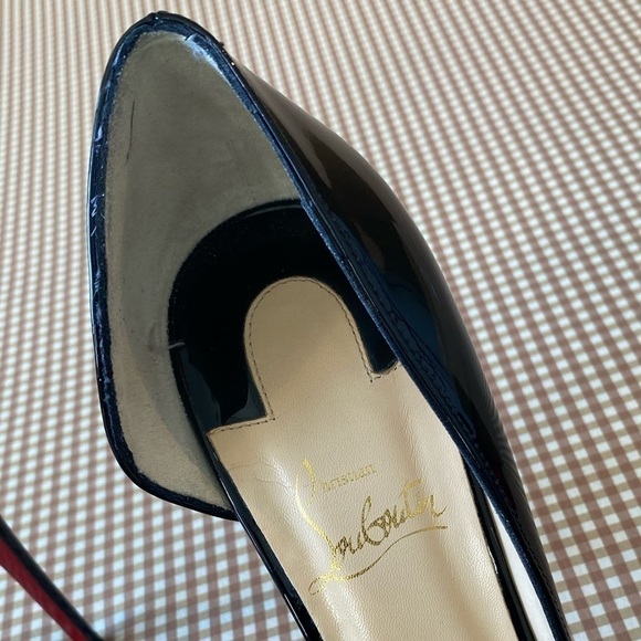 Christian Loubutine Iriza Patent Open-Side Red Sole Pumps. Size 39 - Picture 9 of 16